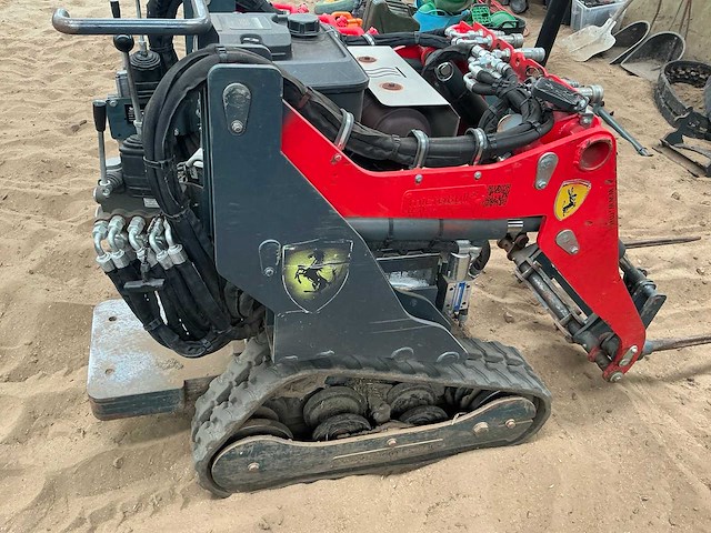 Micro bull pro ii 200 mini lader - afbeelding 10 van  15