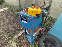 Microcom assambleuse deuvelinvoermachine - afbeelding 1 van  9