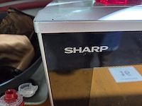 Microgolf sharp + inh kast - afbeelding 2 van  4