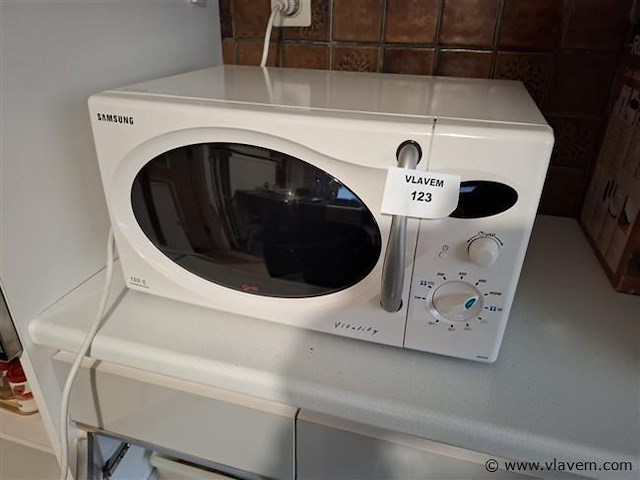 Microgolf - afbeelding 1 van  2