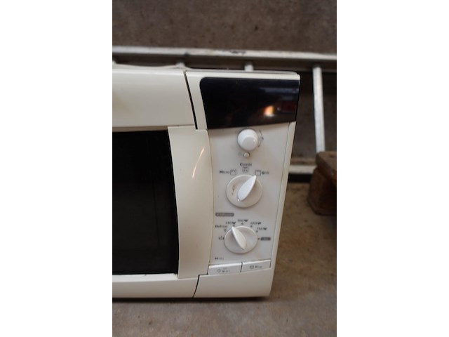 Microgolfoven combi grill/micro - afbeelding 2 van  4