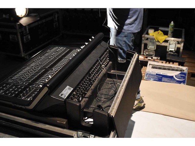 Midas - m32 - digital mixing console - afbeelding 4 van  4