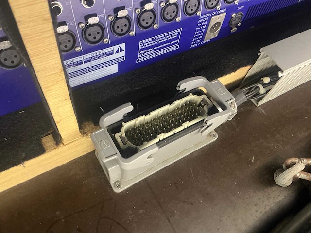 Midas verona 480 analoge mengtafel - afbeelding 11 van  13