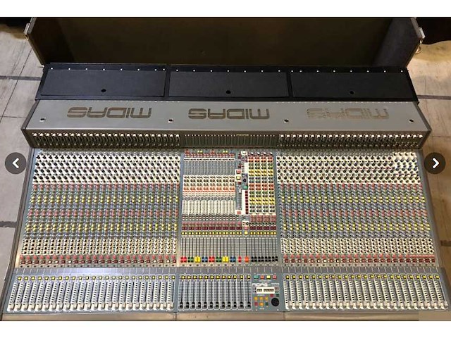Midas xl4 - 48 channel analoge console - not working - afbeelding 1 van  1