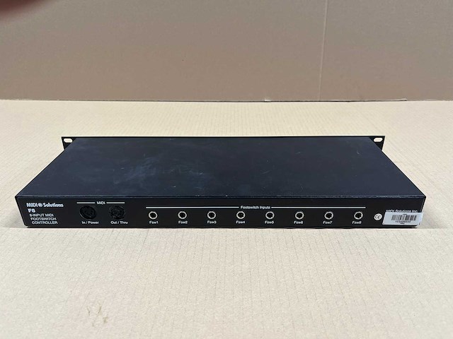 Midi solutions t8 8-input midi footswitch controller - afbeelding 4 van  6