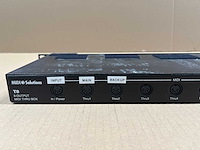 Midi solutions t8 8-output midi thru box - afbeelding 4 van  5