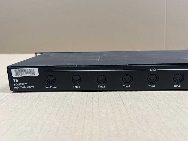 Midi solutions t8 8-output midi thru box - afbeelding 5 van  6