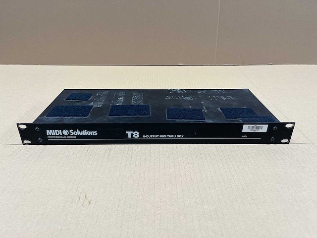 Midi solutions t8 8-output midi thru box - afbeelding 1 van  6