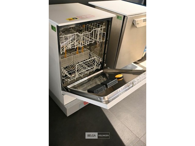 Miele afwasmachine - afbeelding 3 van  4