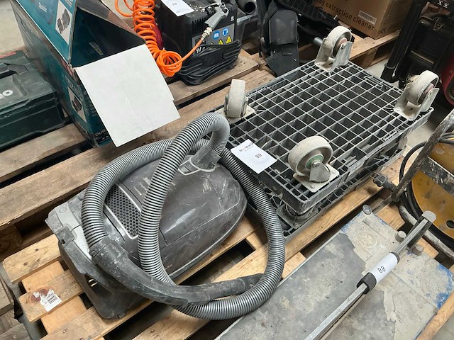 Miele complete c3 stofzuiger - afbeelding 1 van  3