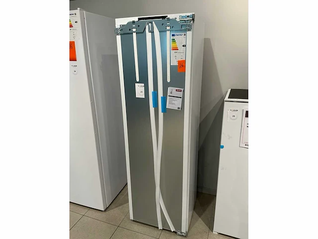 Miele k 7744 e inbouw koelkast met vriesvak - afbeelding 2 van  9