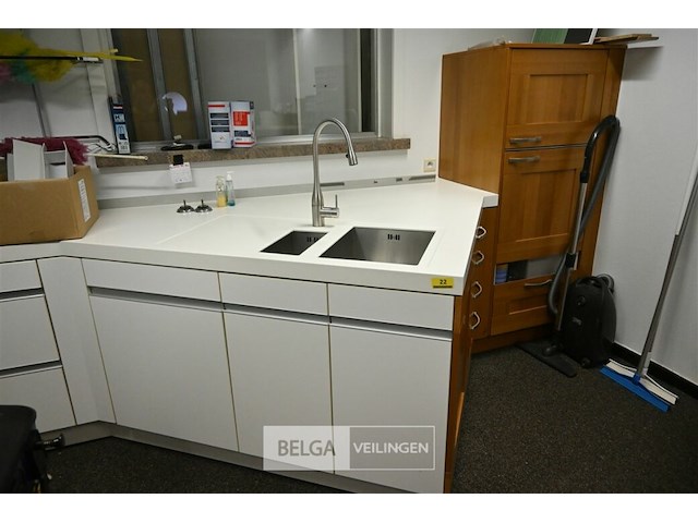 Miele keuken met corian blad - afbeelding 3 van  4