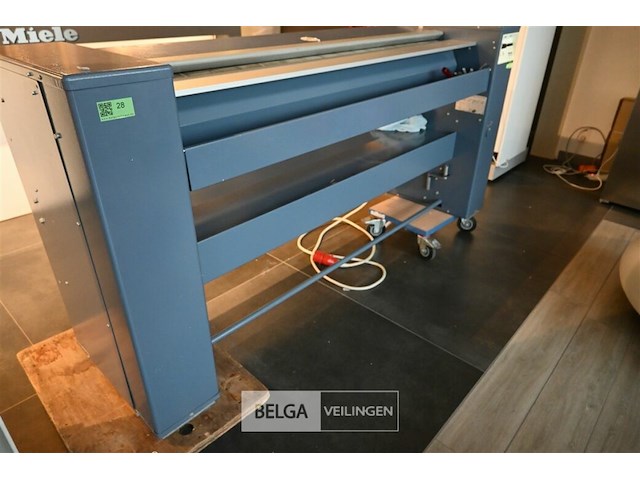 Miele professionele strijkmachine - afbeelding 1 van  5