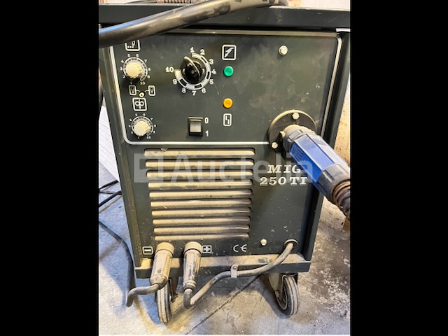 Mig techno lasmachine. b mig 250 - afbeelding 1 van  2