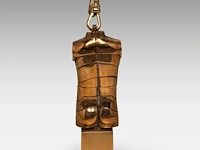 Miguel berrocal (1933-2006), 'microdavid' pendant, bronze 6 cm. (2.35 in.) - afbeelding 3 van  8