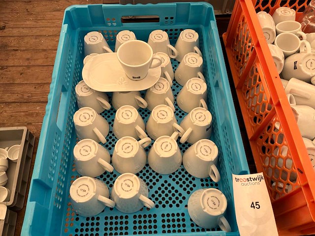 Miko partij koffietassen en ondertassen - afbeelding 2 van  5