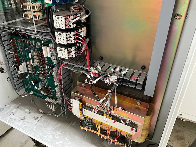 Mikron - vce750 - verticale machinecentra - afbeelding 11 van  14