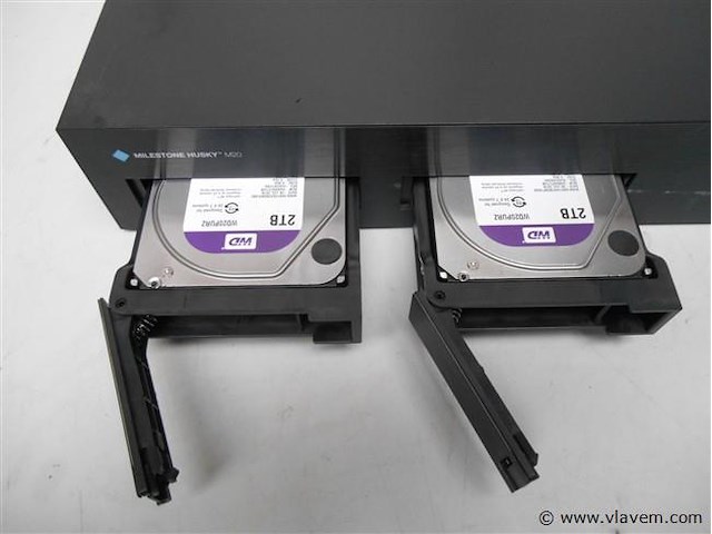 Milestone husky m20 hm20-4t-16p incl 2hd2tb - afbeelding 1 van  4