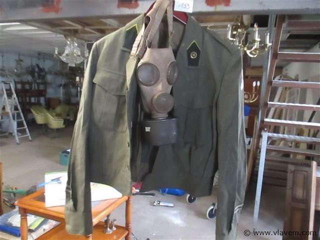 Militaria - afbeelding 1 van  3