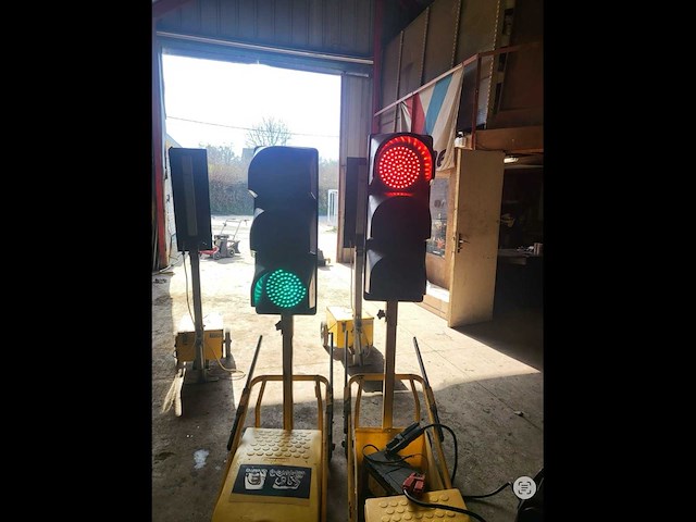 Millenium lacroix verkeerslichten - afbeelding 1 van  7