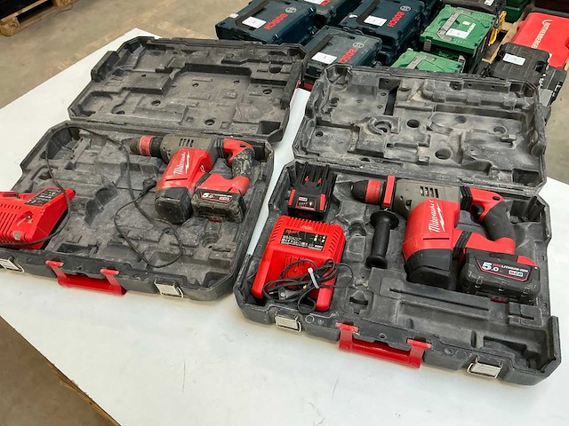 Milwaukee accu-boorhamer (2x) - afbeelding 1 van  8