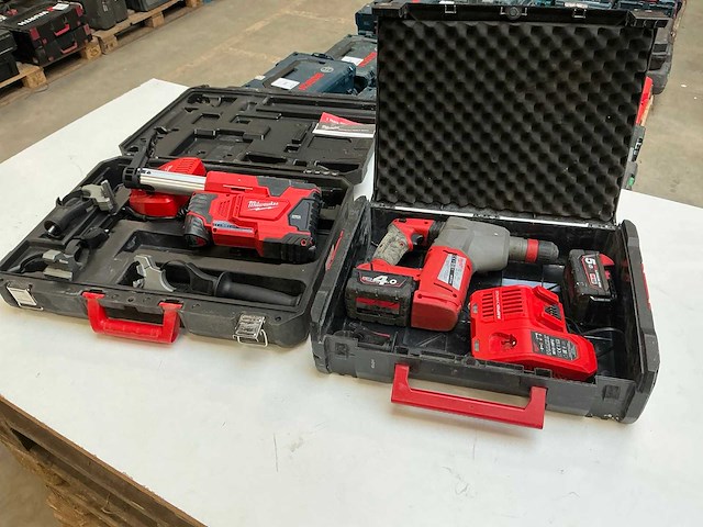 Milwaukee accugereedschap (2x) - afbeelding 1 van  7