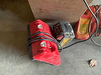 Milwaukee acculader (2x) - afbeelding 3 van  4