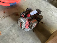 Milwaukee acculader - afbeelding 1 van  3