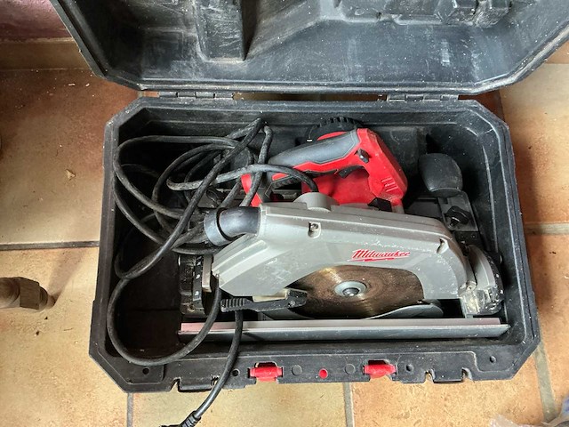 Milwaukee cs 85 cbe cirkelzaagmachine - afbeelding 3 van  6
