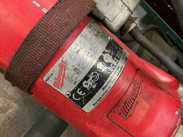 Milwaukee dcm2-350c diamantboormachine - afbeelding 4 van  4