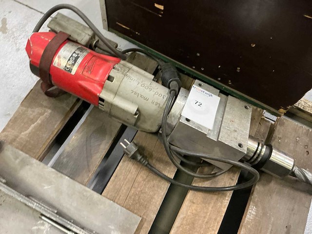 Milwaukee dcm2-350c diamantboormachine - afbeelding 2 van  4
