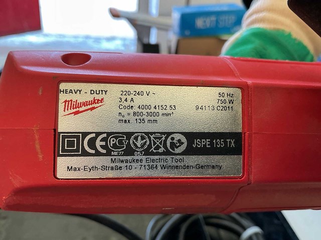 Milwaukee decoupeerzaag + gyproc schroefmachine (2x) - afbeelding 2 van  3