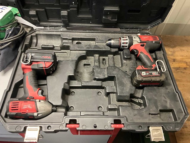 Milwaukee divers accugereedschap - afbeelding 1 van  6