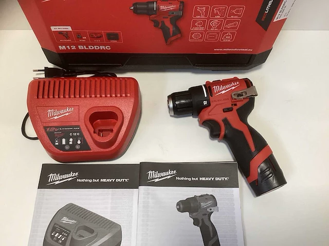 Milwaukee m12 blddrc-202c accu schroefboormachine 12v 2.0ah in koffer - afbeelding 3 van  8