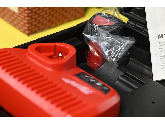 Milwaukee m12 boor/schroefmachine - afbeelding 3 van  4