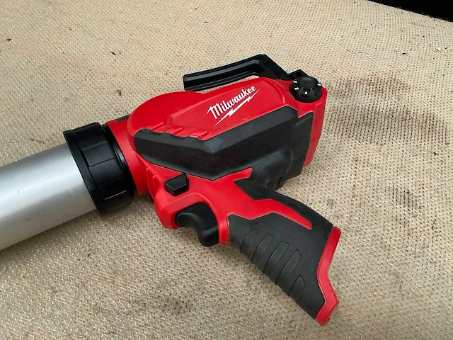 Milwaukee m12 pcg / m12 bddx kitspuit / schroefboormachine - afbeelding 3 van  8