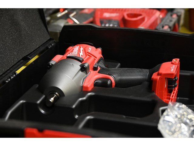 Milwaukee m18 accu slagmoersleutel - afbeelding 1 van  3