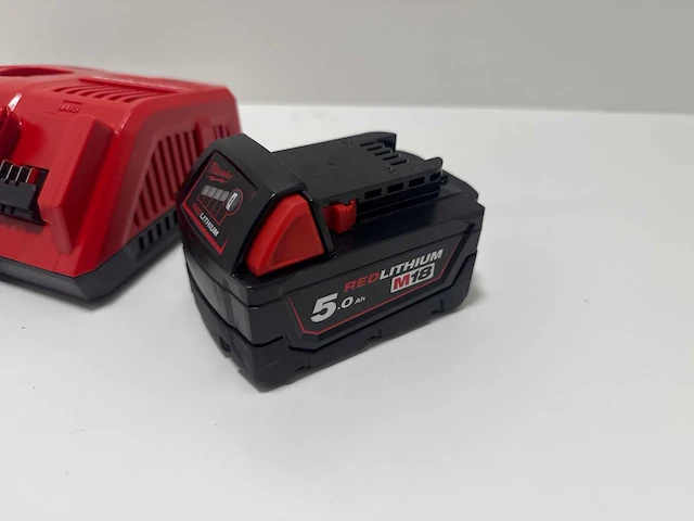 Milwaukee m18 b5 / m12-18fc accu + lader - afbeelding 2 van  6