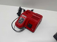 Milwaukee m18 b5 / m12-18fc accu + lader - afbeelding 4 van  6