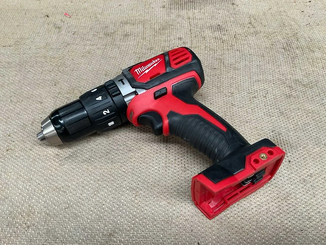 Milwaukee m18 bpd schroefboormachine - afbeelding 1 van  5
