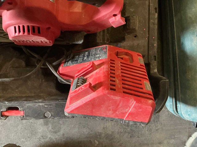 Milwaukee m18 ccs66 accu afkortzaag - afbeelding 4 van  4