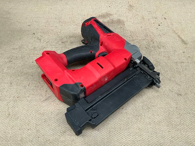 Milwaukee m18 cn18gs tacker - afbeelding 4 van  4