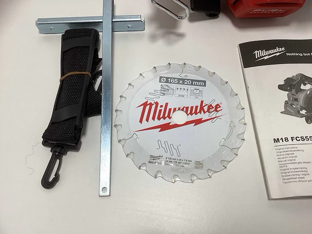 Milwaukee m18 fcs552-0 accu cirkelzaagmachine - afbeelding 13 van  15