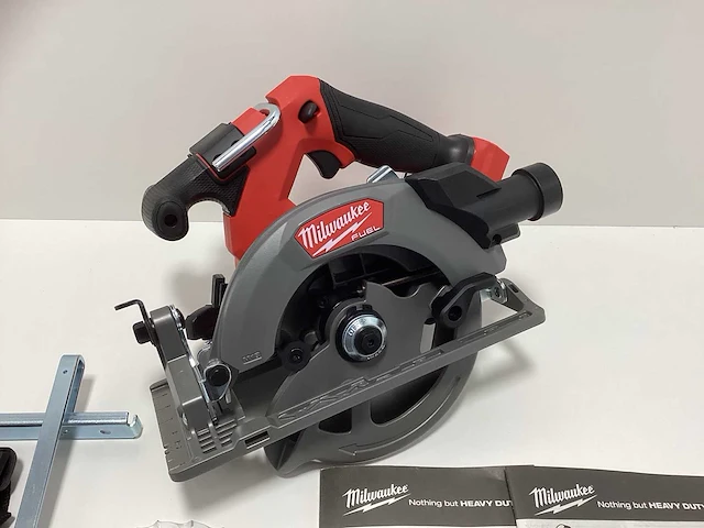Milwaukee m18 fcs552-0 accu cirkelzaagmachine - afbeelding 8 van  15