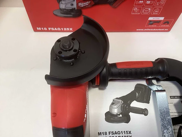Milwaukee m18 fsag125x-0 haakse slijper 125mm 18v - afbeelding 4 van  7