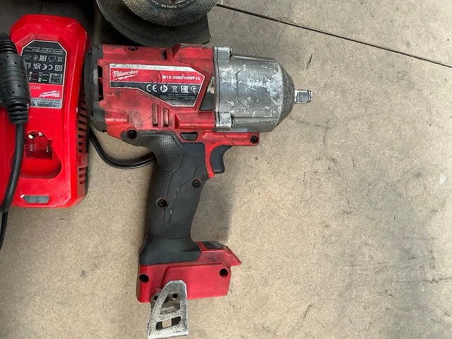 Milwaukee m18 onefhiwf12 accu slagmoersleutel - afbeelding 2 van  4