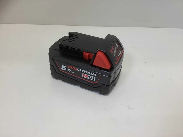 Milwaukee m18b5 18v-5ah accu - afbeelding 3 van  4