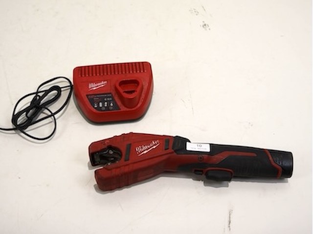 Milwaukee pijpsnijder - afbeelding 1 van  4