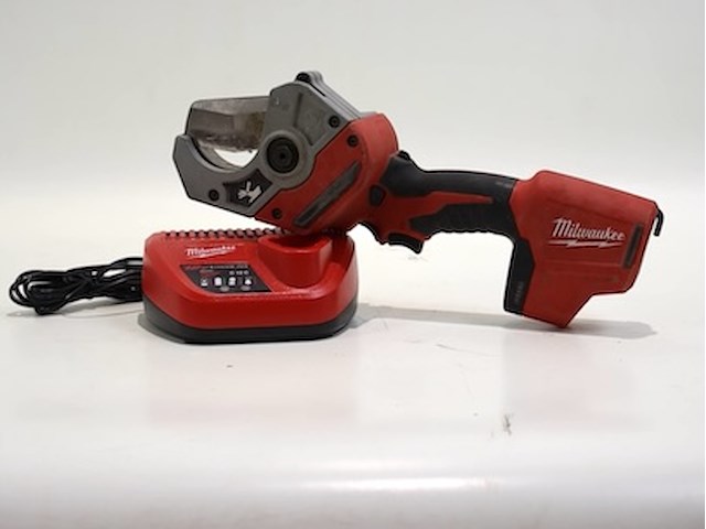 Milwaukee pijpsnijder - afbeelding 1 van  4