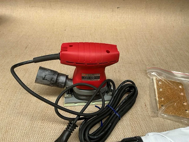 Milwaukee pos13 vlakschuurmachine - afbeelding 3 van  4